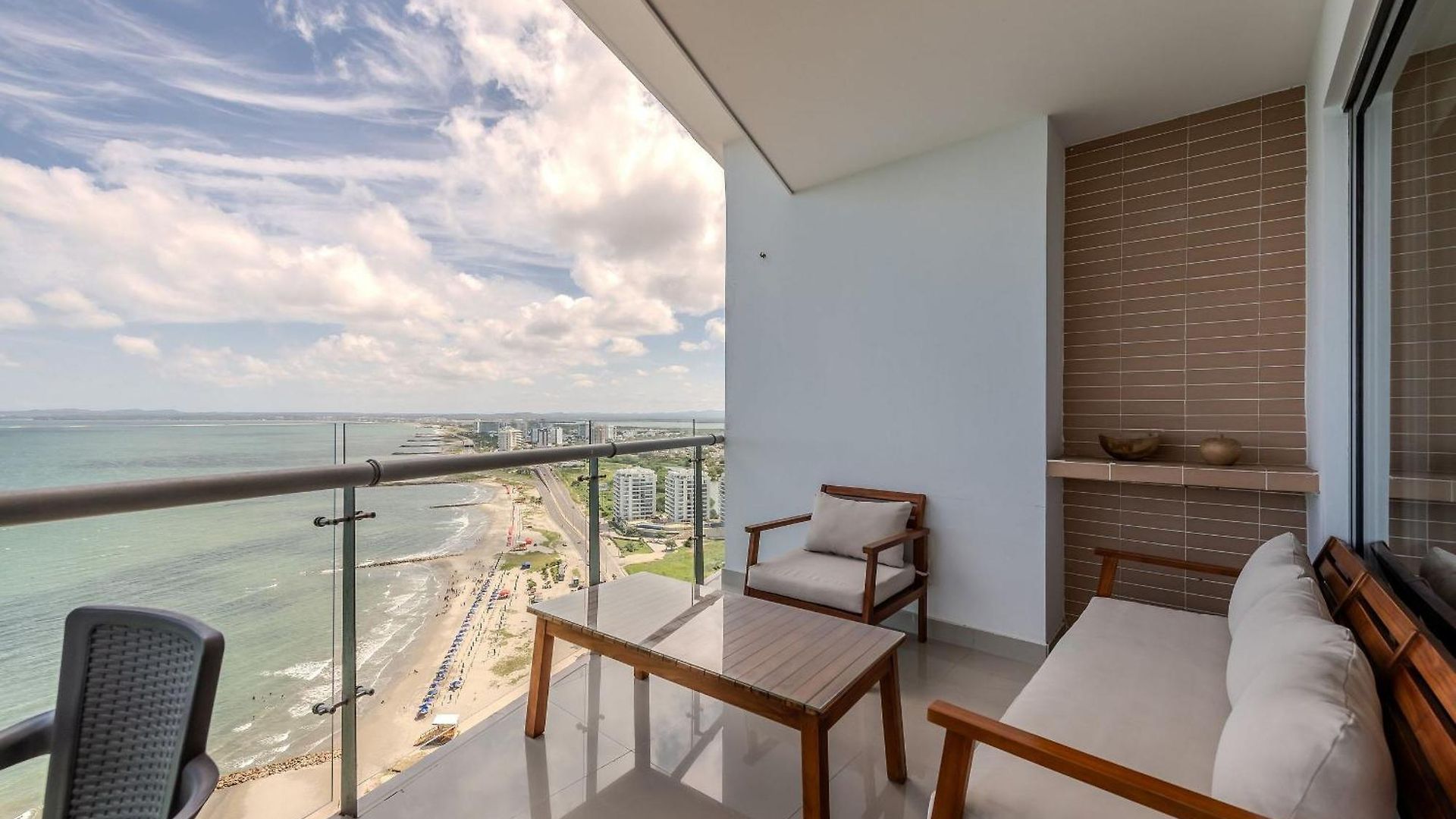 Piso 24 Vista Al Mar 2br Apartment *