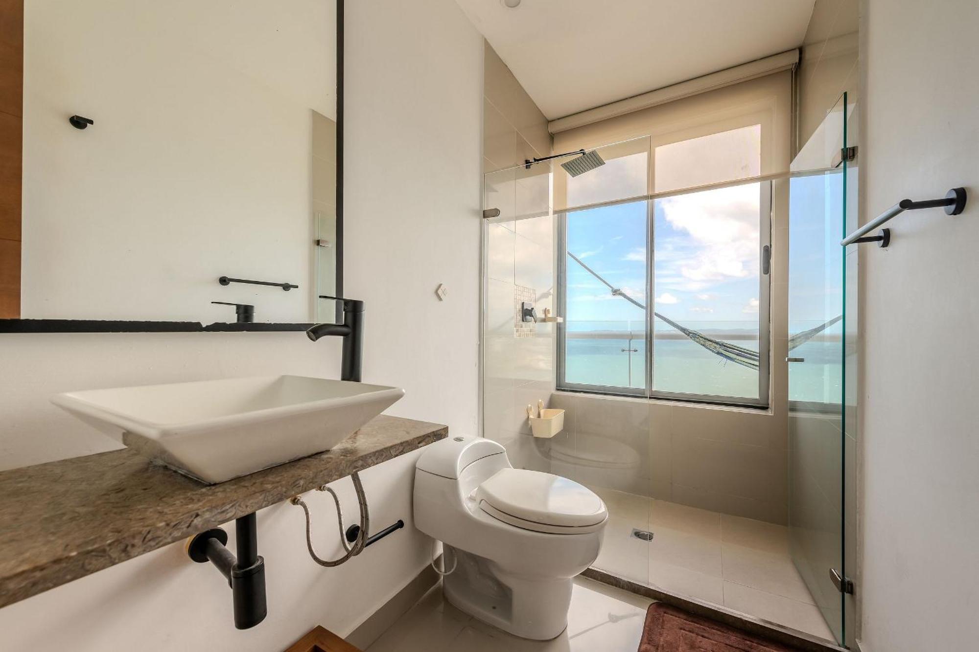 Apartamento Piso 24 Vista Al Mar 2br Cartagena